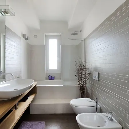 Lush Contemporary Flat *