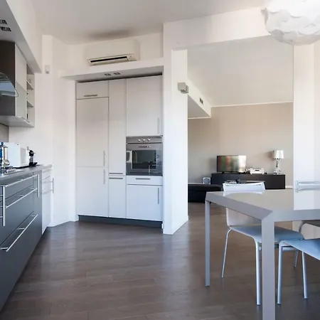 Lush Contemporary Flat Appartement